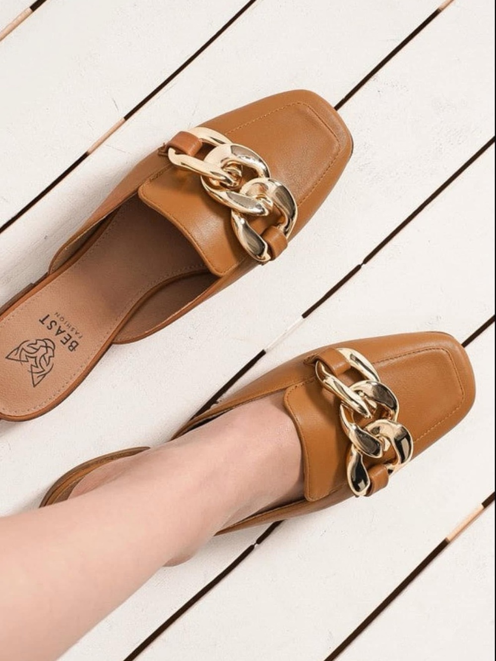 BEAST FASHION Tan Leather Chain-Detail Mule